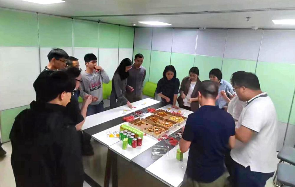 2023年5月12日，公司舉行慶祝母親節(jié)聚餐